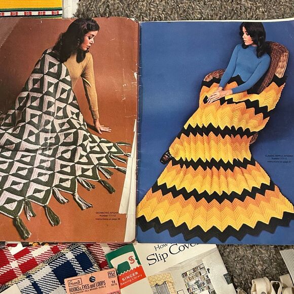 VTG Mixed LOT Craft Sewing Stitching Supplies button ribbons hooks zipper books - Picture 10 of 15